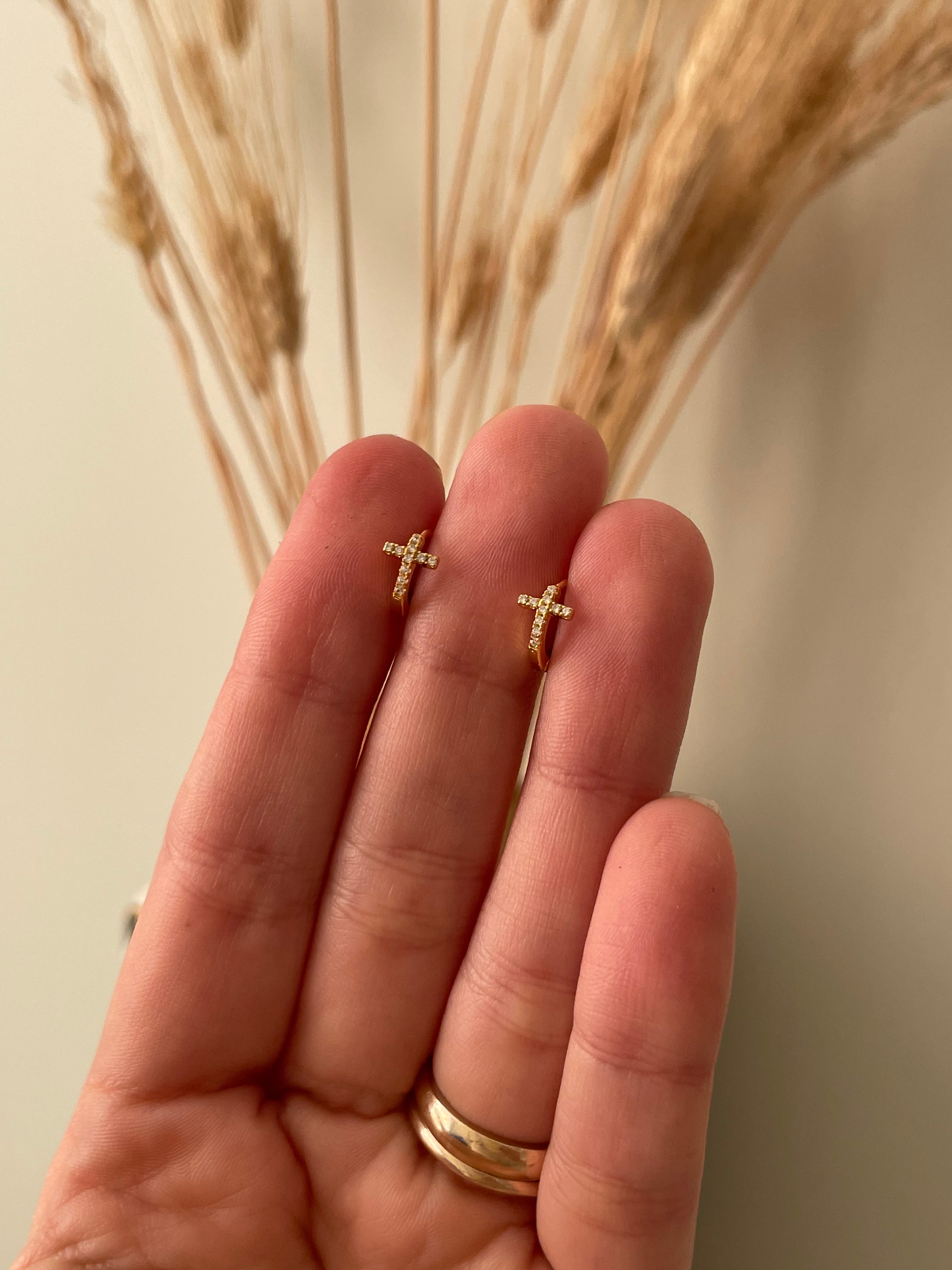 Argollas de mini cruz