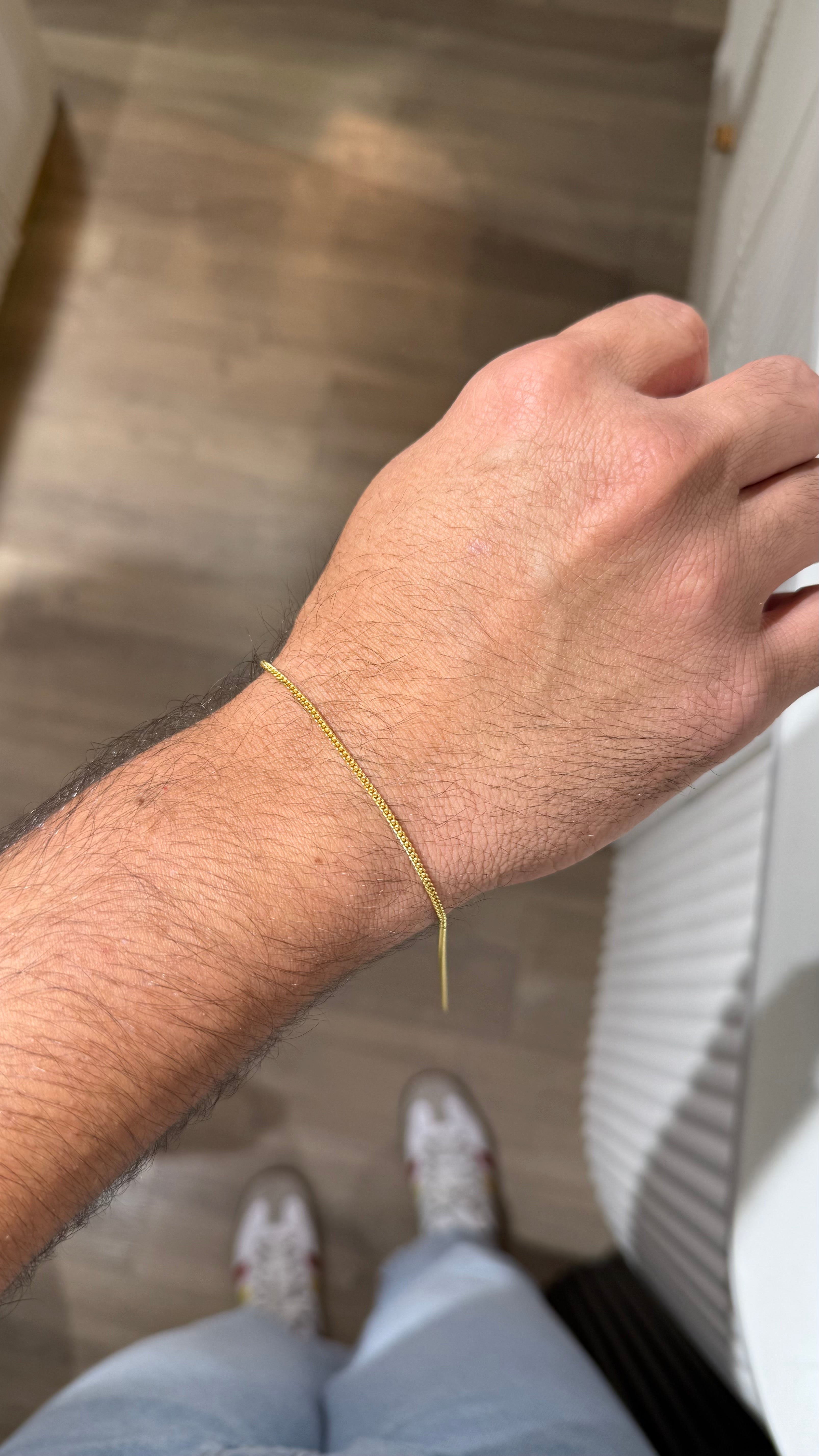 Pulsera cadena dorada permanente