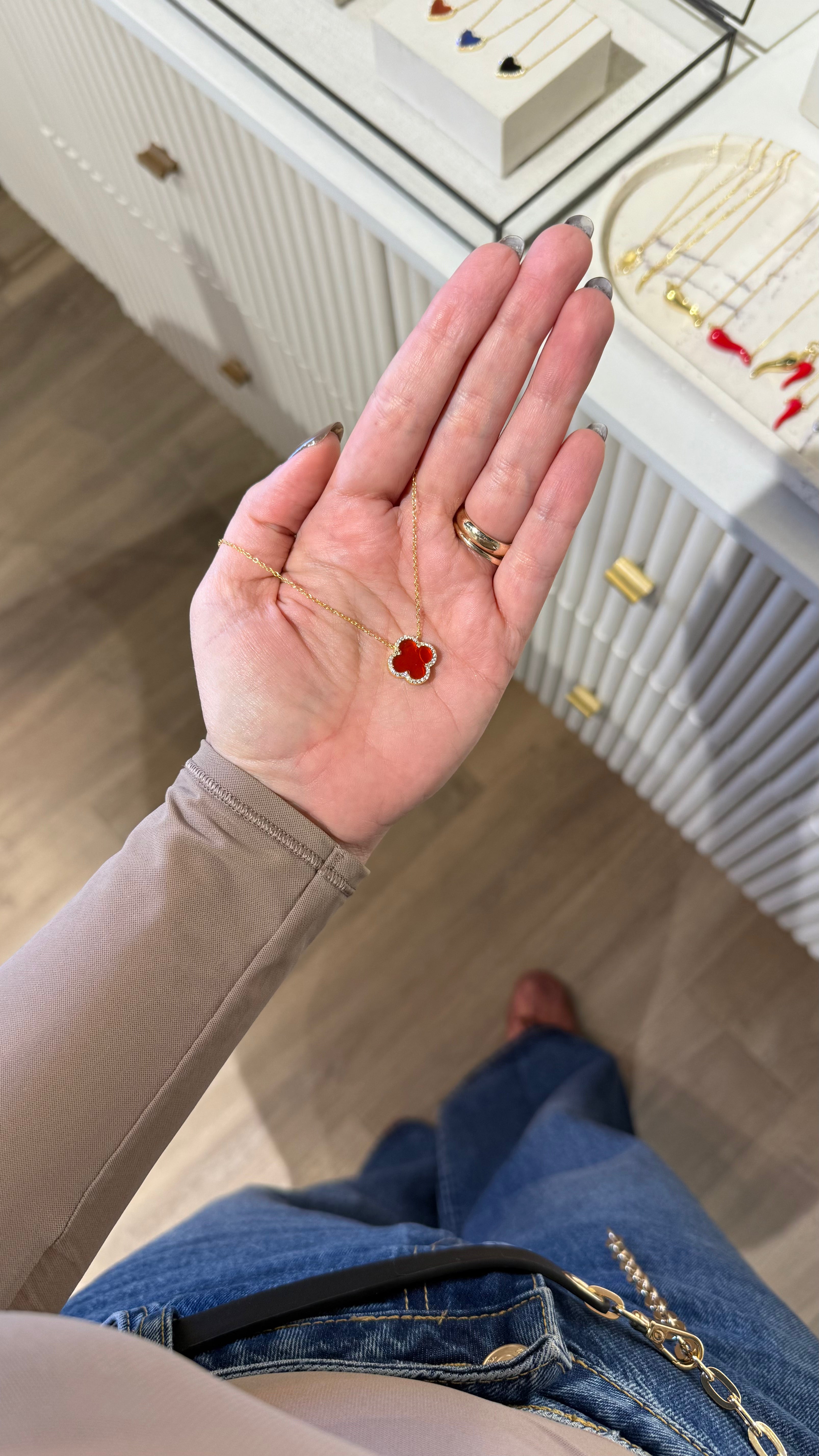 Trébol ónix rojo tornasol