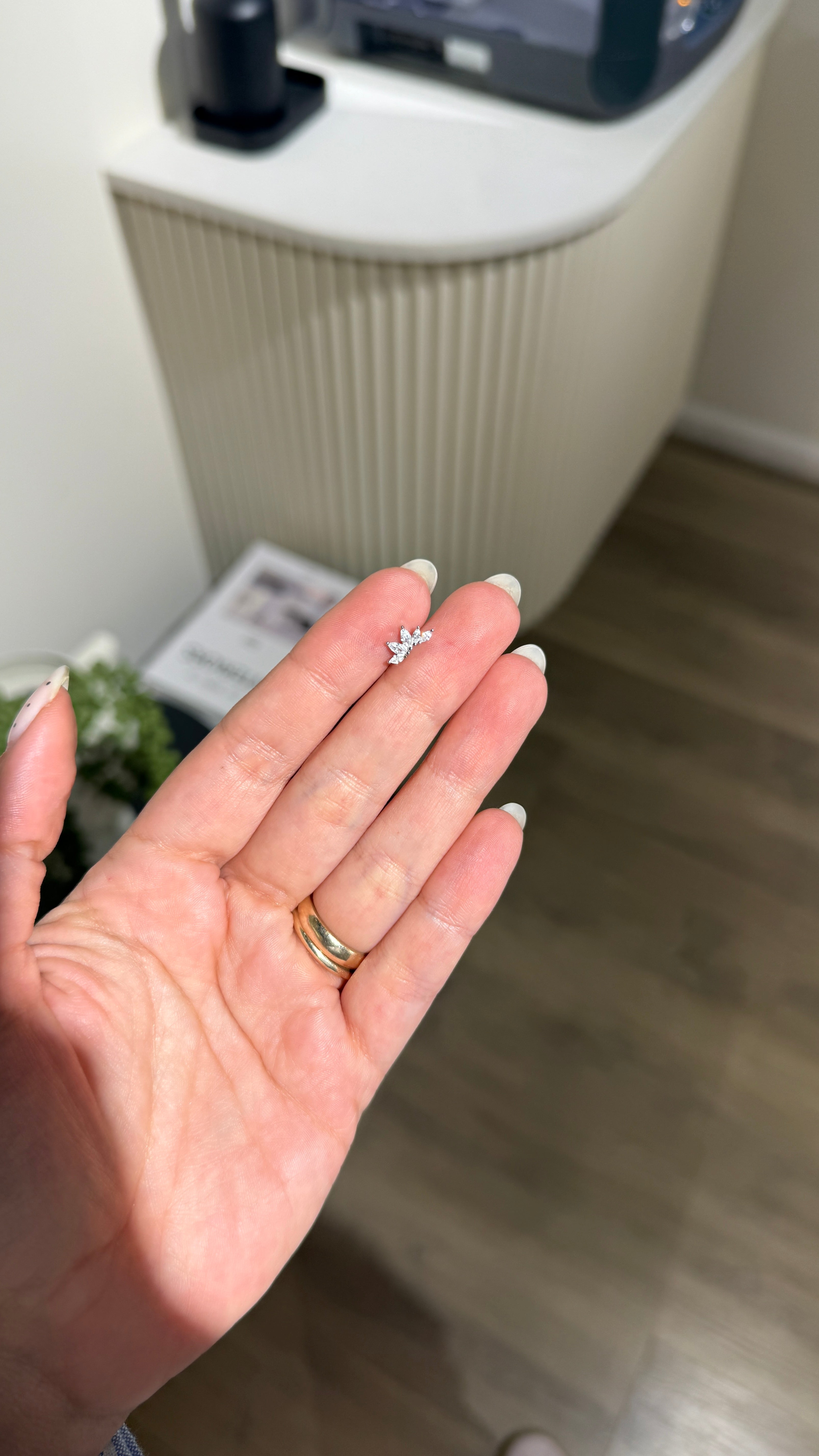 Corona piercing silver