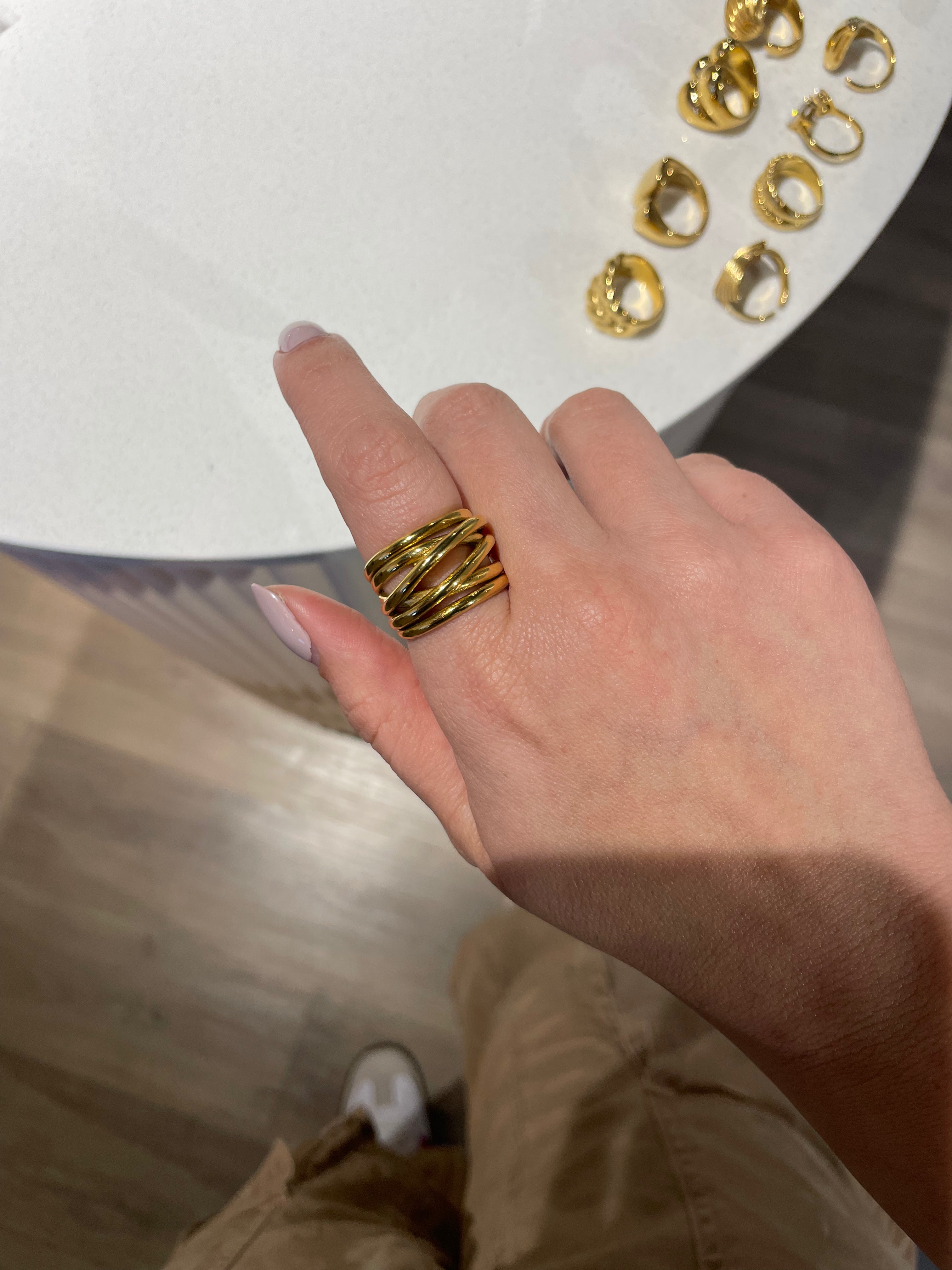 Anillo gold entrelazado