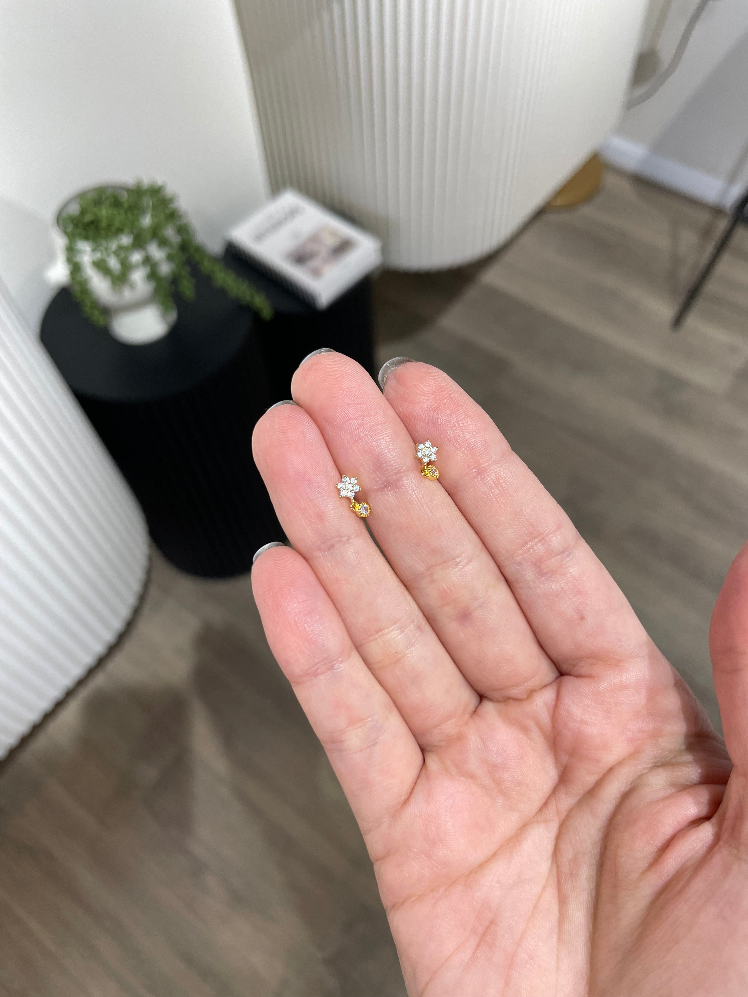 Aros flor colgante