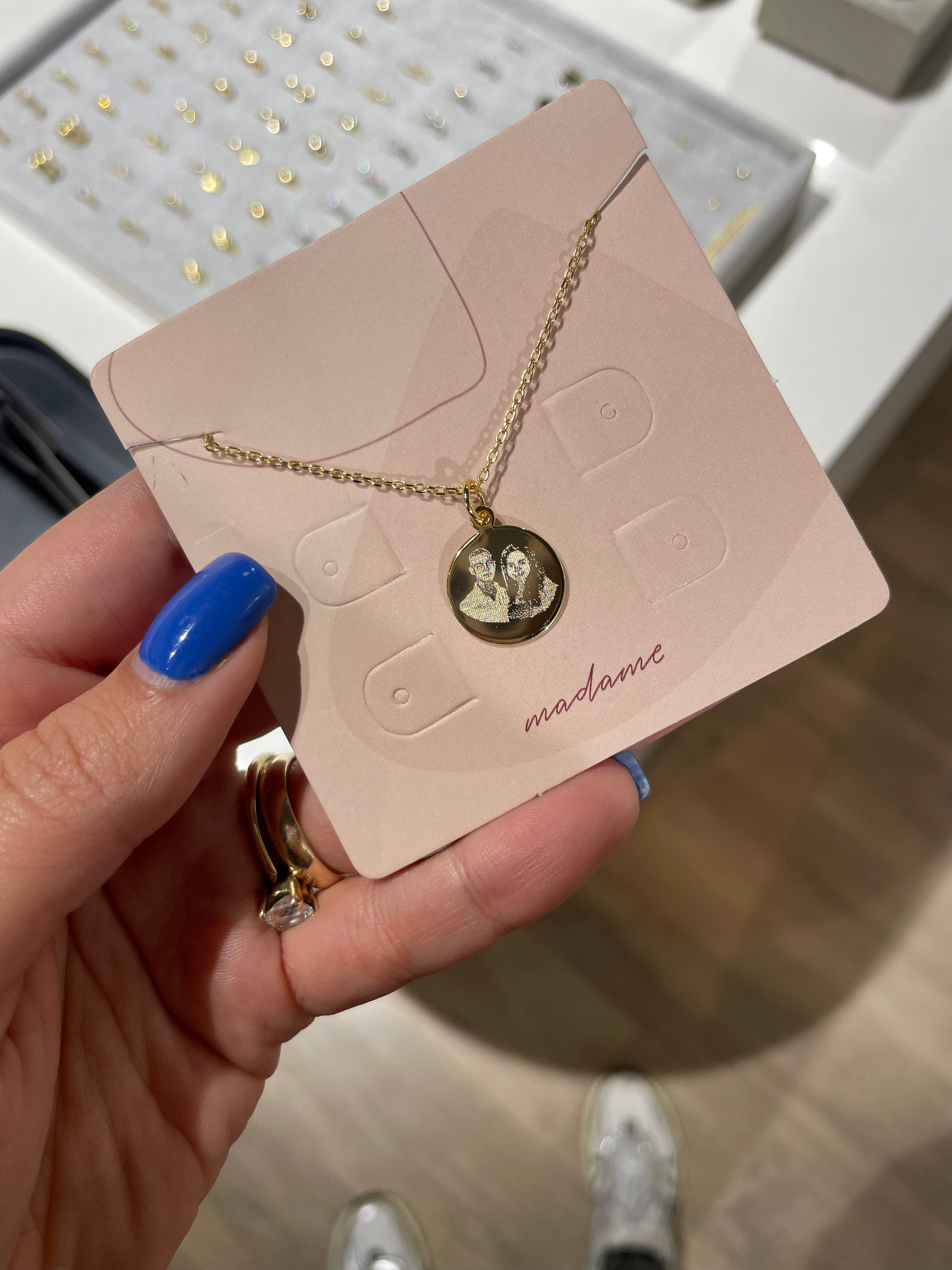 Medalla gold pequeña unisex